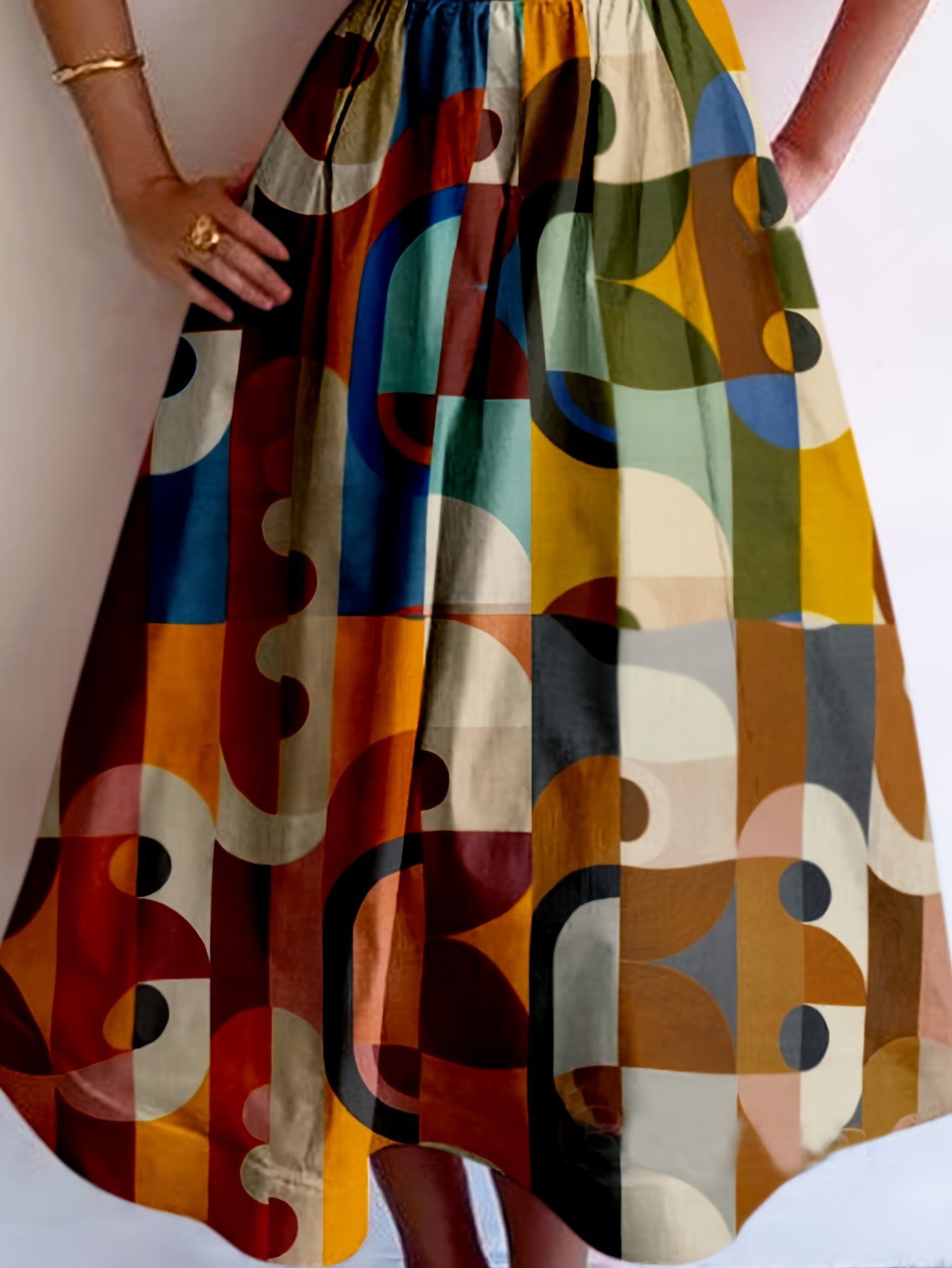 2025 Colorful Retro Geometric Print Spaghetti Strap Dress Sweet Youthful Elegant Bohemian Vacation Style Adjustable Thin Straps Beach Sleeveless Mid-Length Spaghetti Strap Dress Summer Unique Special Holiday Gift Dress Beachw